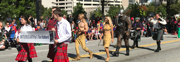 Battlefield Earth in the Dragon Con Parade 2017