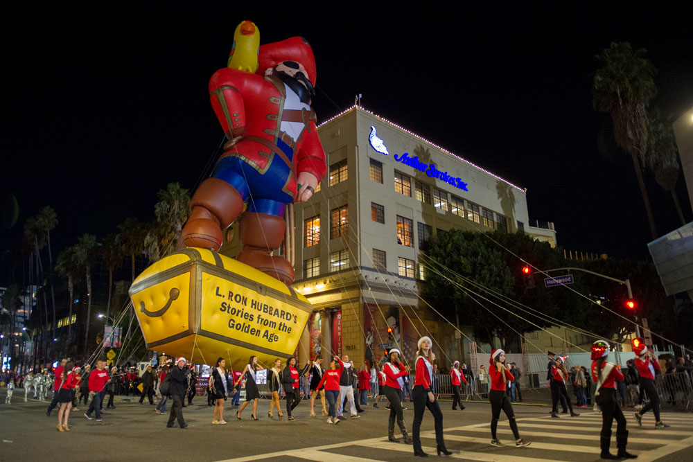 Hubbard Christmas Parade 2022 Stories From The Golden Age Celebrates 10 Years With The Hollywood Christmas  Parade – Galaxy Press